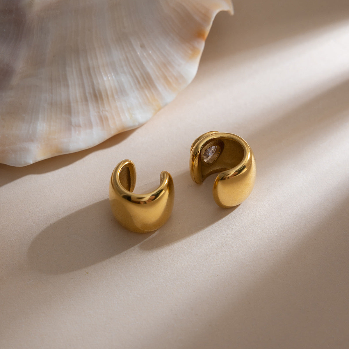 Damen modischer Ring mit prachtvollem Kristallakzent und komfortablem Design Shop Nory