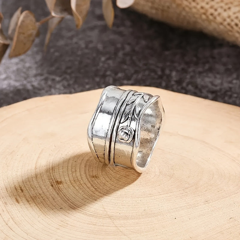 Damenring mit floralem Relief und modernem Design Shop Nory