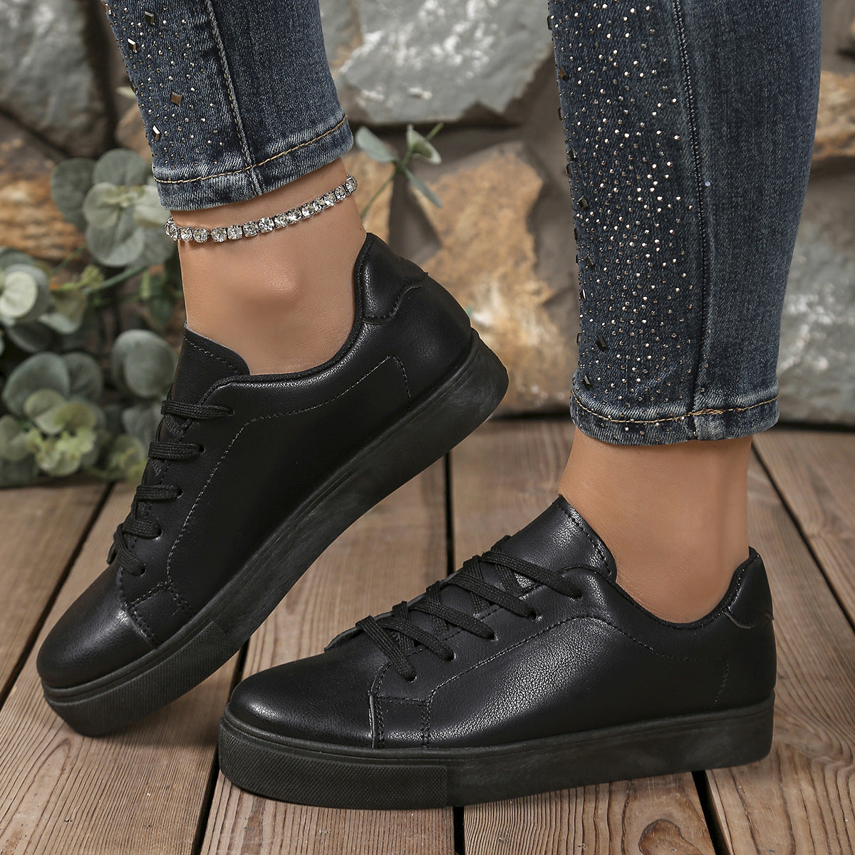 Damen Sneakers mit dämpfender Sohle und klassischem Design Shopnory