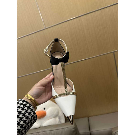 Damen Elegante spitz zulaufende Pumps mit feinem Schmuck-Ketten‑T‑Riemen Shop Nory