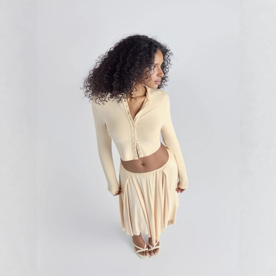 Damen Cropped-Cardigan mit Perlmuttknöpfen und asymmetrischem Zipfel-Midirock Shop Nory