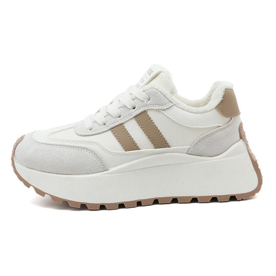 Damen Plateau Sneakers mit weich gefüttert Innenausstattung und modischen Akzenten Shopnory
