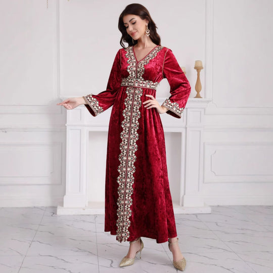 Damen Samt‑Maxikleid im Kaftanstil mit bestickter Mittelblende und Taillengürtel Shop Nory