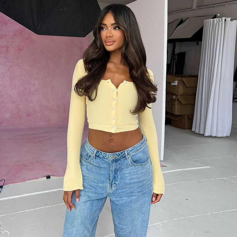 Damen Kurzschnitt-Cardigan aus feinem Rippstrick mit quadratischem Ausschnitt und Knopfleiste Shop Nory