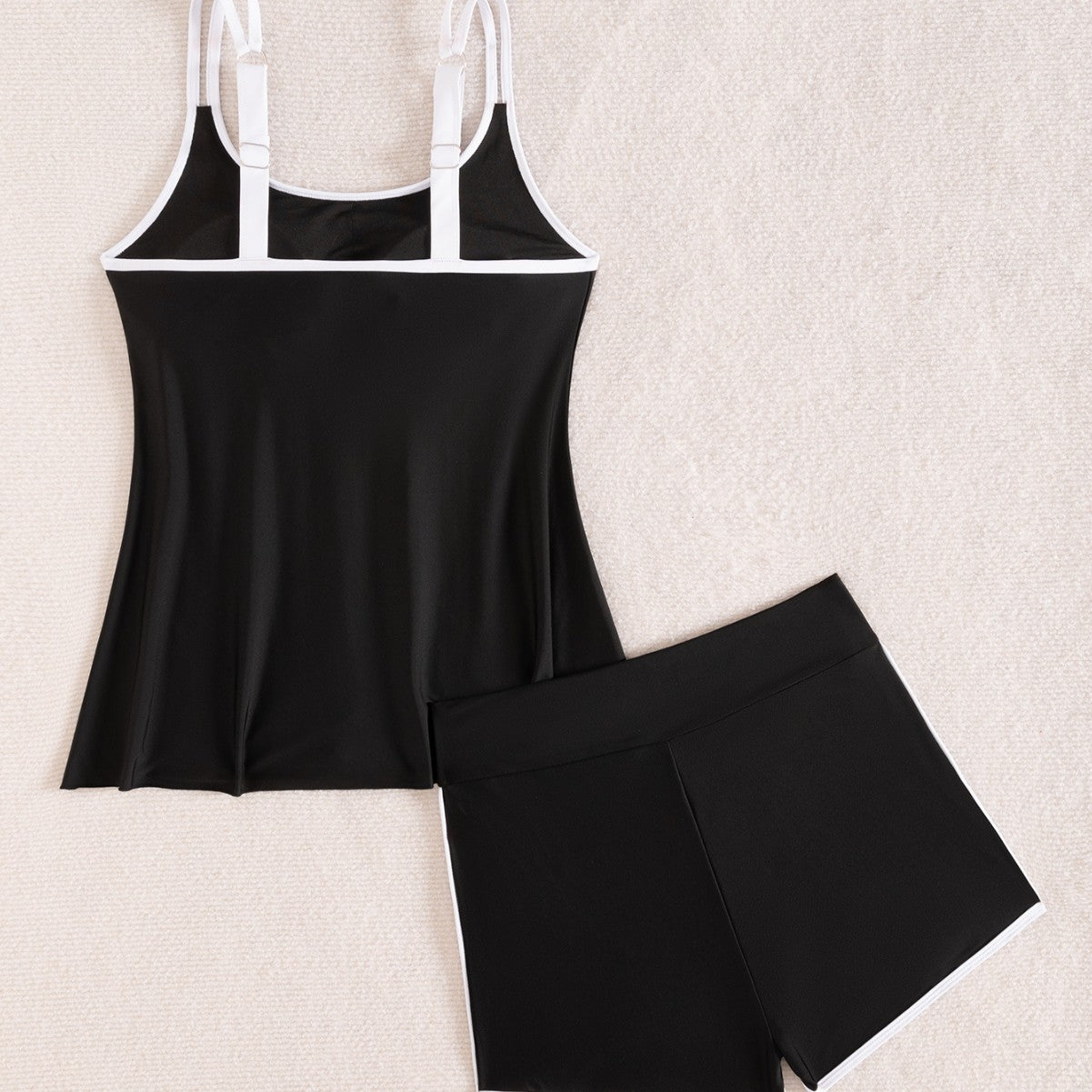 Damen Sport-Badeanzug-Set mit lässigem Oberteil und Shorts Shopnory