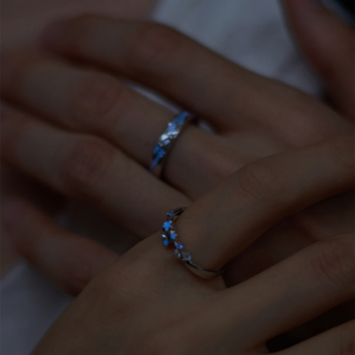 Damen Ring mit künstlerischem Sternmuster und funkelnden Akzenten Shop Nory