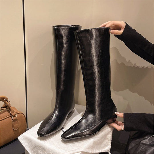 Damen halbhohe Veloursleder-Stiefel mit spitzer Zehenform und flacher Keilsohle Shop Nory