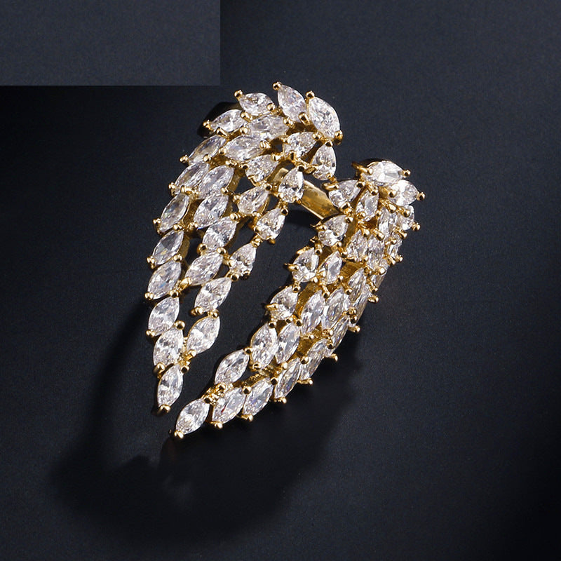 Damen Glamouröser Ring mit funkelnden Zirkonia-Steinen Shop Nory