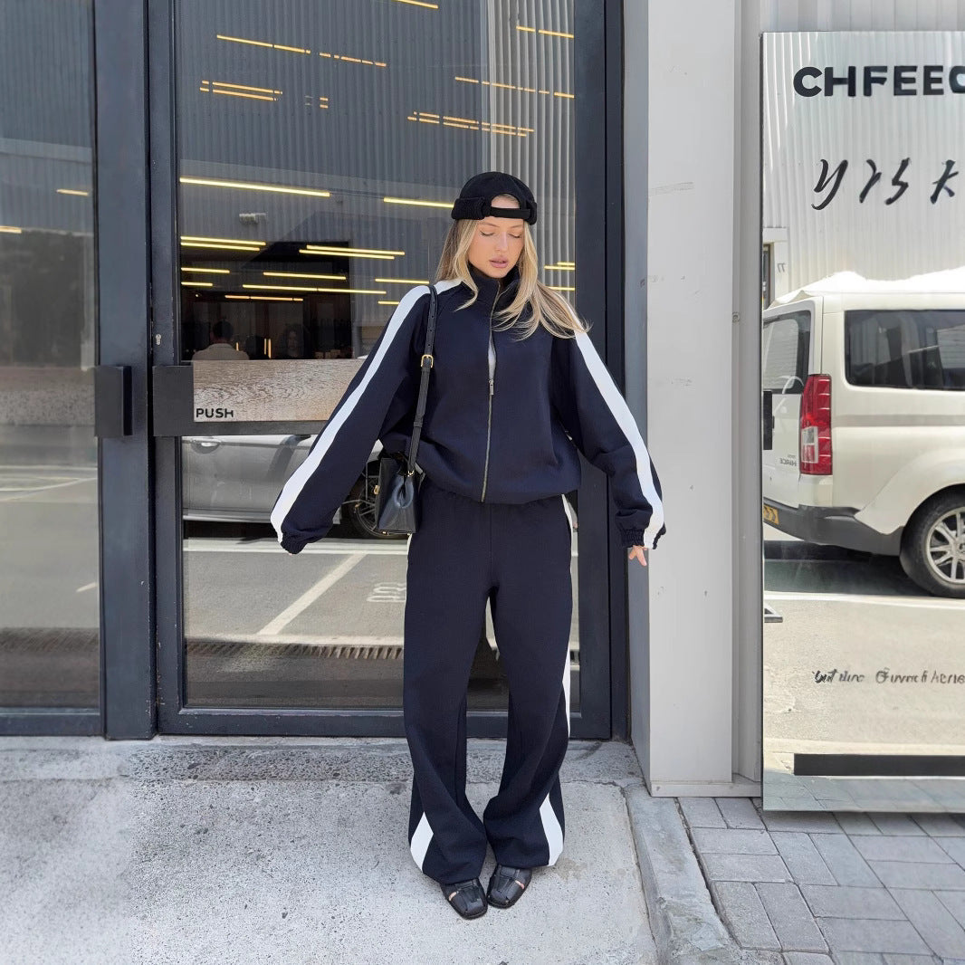 Damen Kurzgeschnittenes Zip-Hoodie-Loungewear-Set aus weicher Sweatqualität mit elastischem Bündchen und High-Waist-Jogger Shop Nory