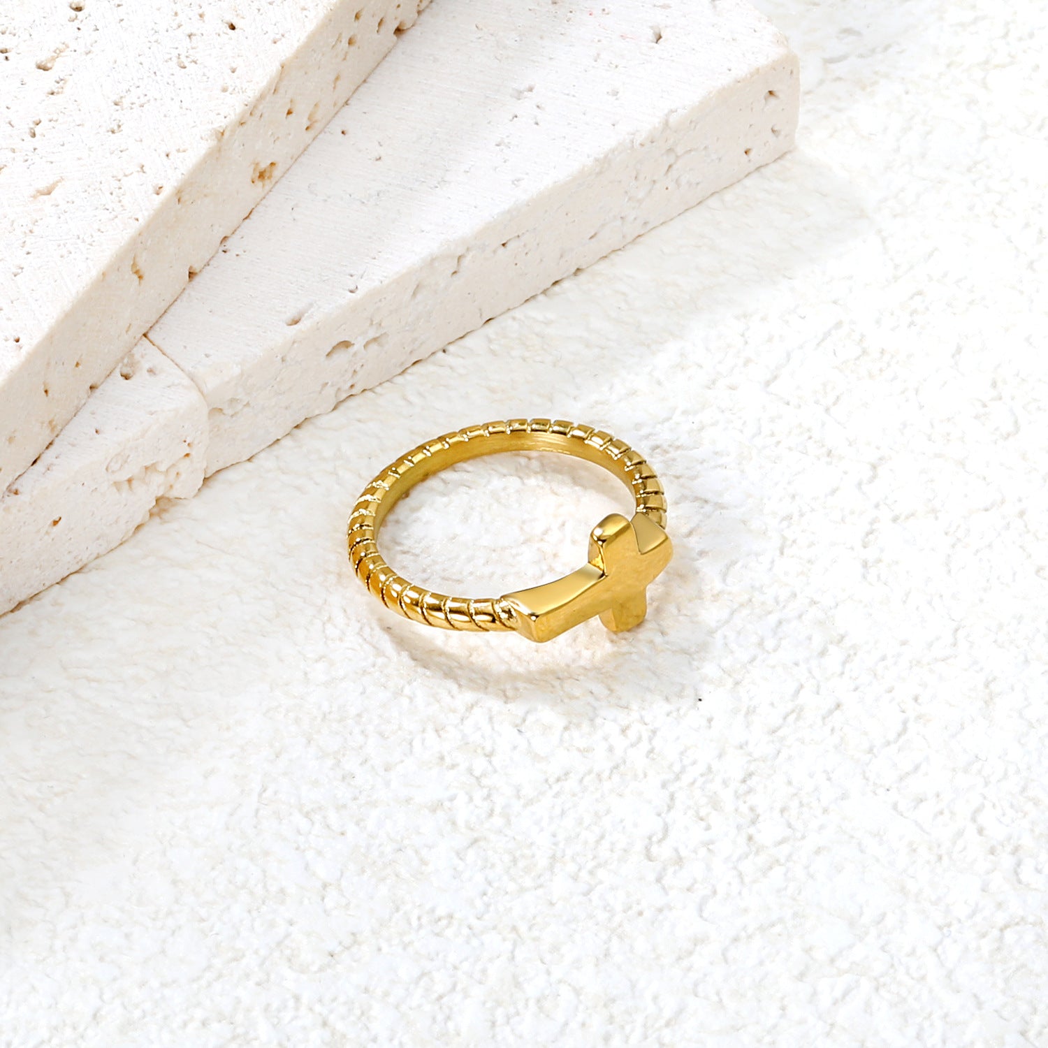 Damen Ring mit modernem Kreuzdesign und elegantem eingearbeitetem Muster Shop Nory