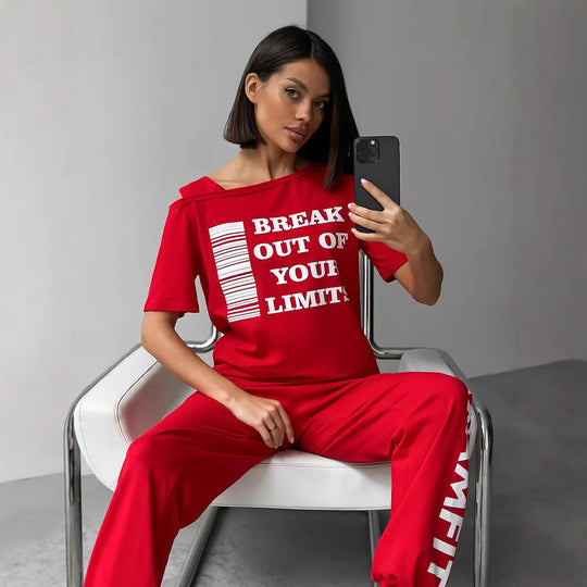 Damen lässiges Lounge-Set mit Cut-Out Schulter und Statement-Print Shop Nory