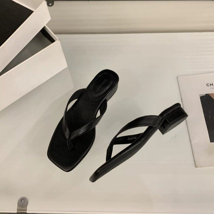 Damen modische Flip-Flops mit elegantem Absatz und komfortablem Fußbett Shopnory