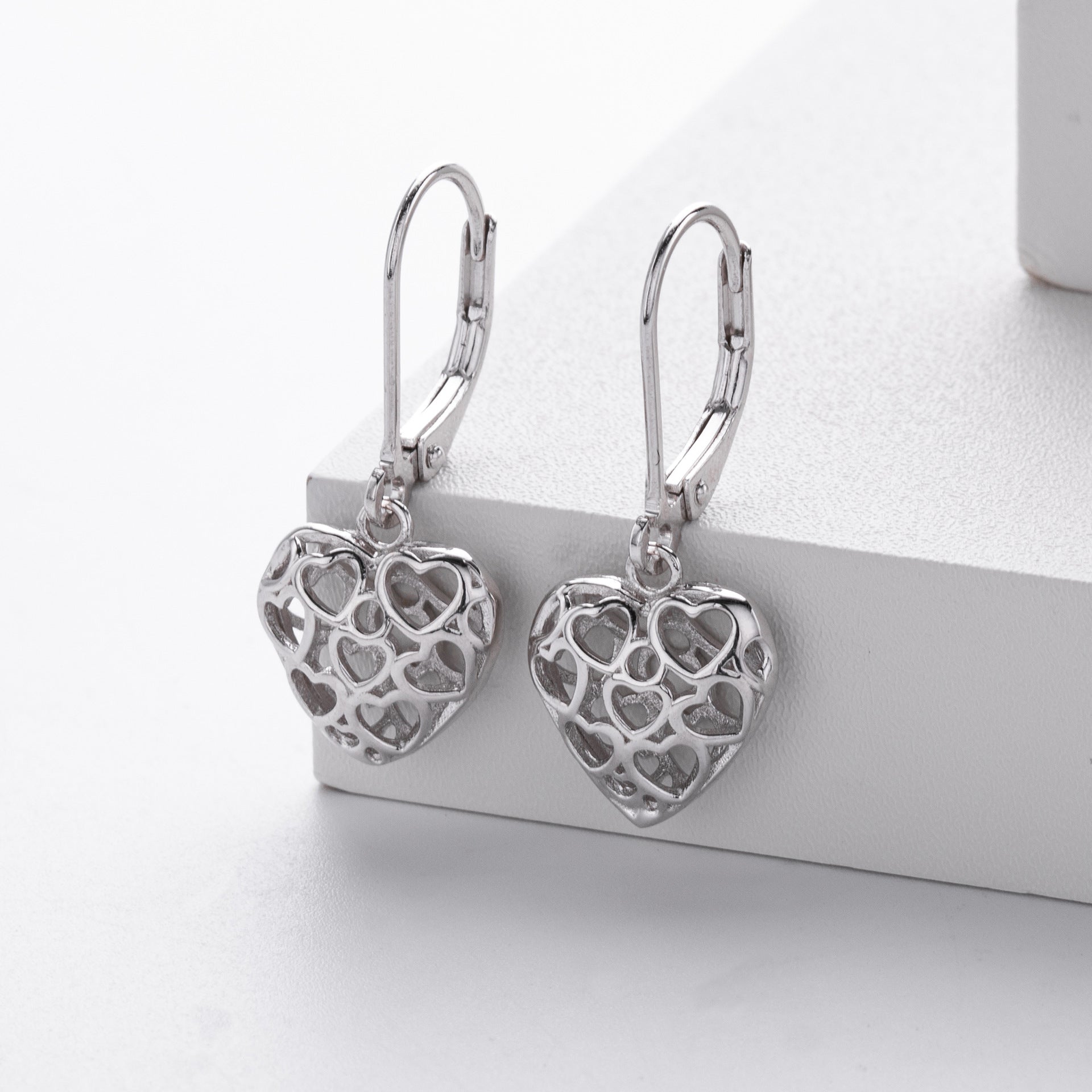 Damen Ohrhänger mit verspieltem Herzdesign aus 925 Sterling Silber Shop Nory