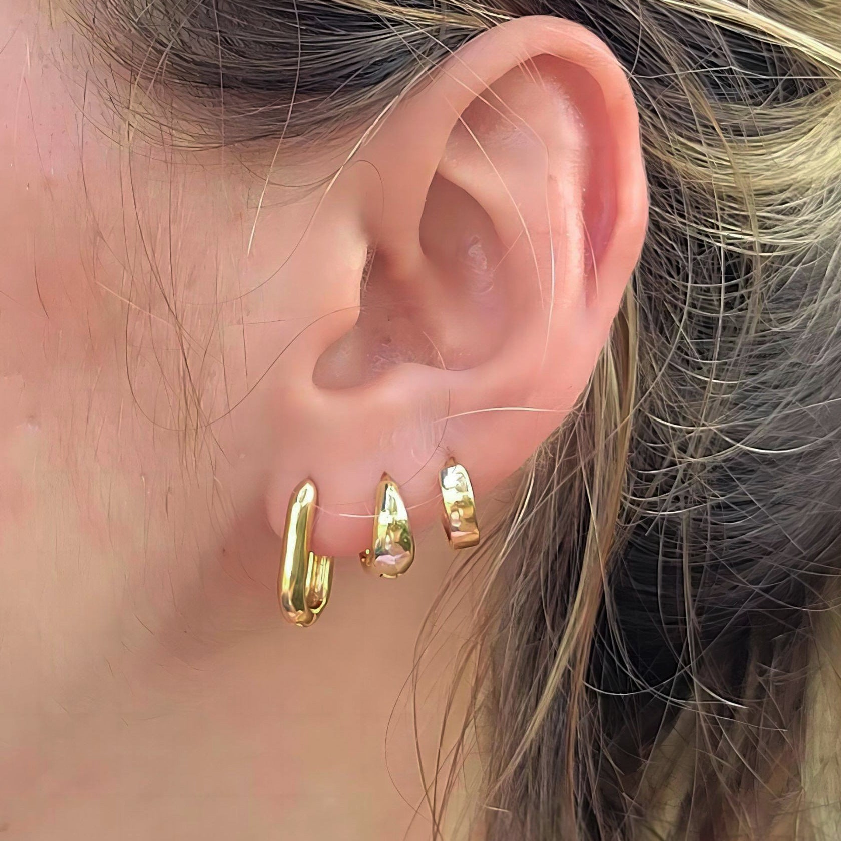 Damen Ohrstecker-Set mit eleganten Spiralen und funkelnden Akzenten Shop Nory