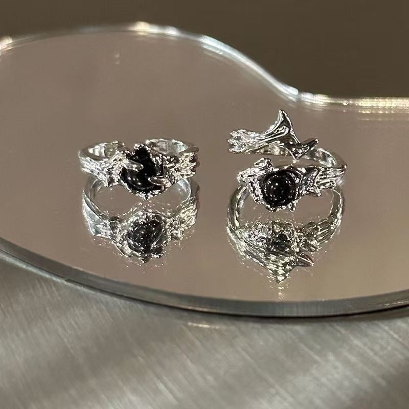 Damen Ring mit künstlerischem Augen-Design und filigranen Details Shop Nory