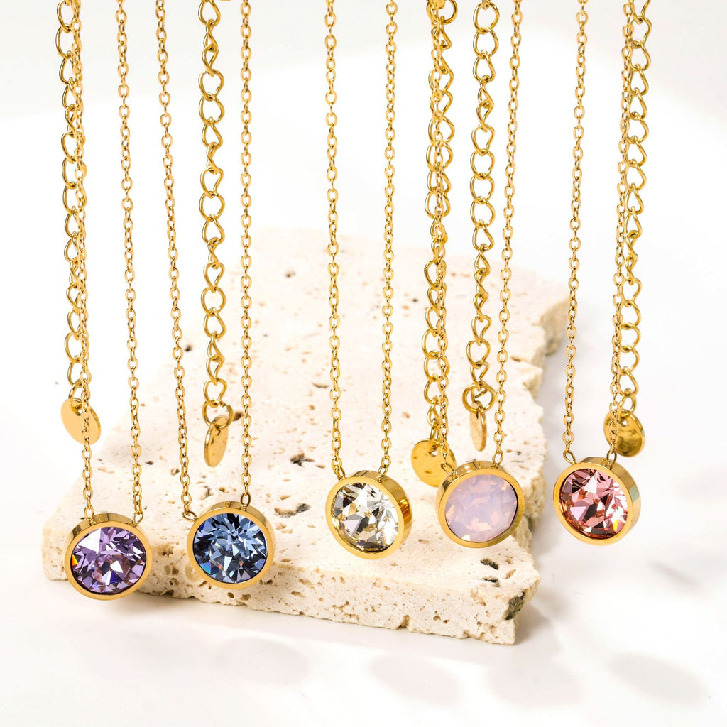 Damen Halskette mit funkelndem Kristallanhänger und eleganter Gliederkette Shop Nory