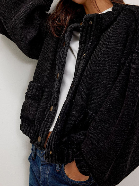 Damen Modische Strickjacke mit Knopfdetails