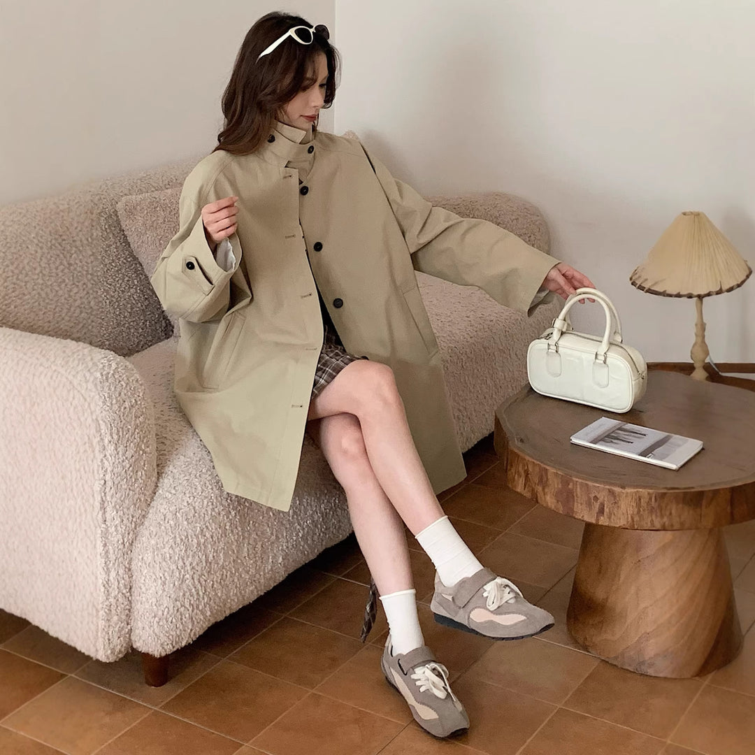 Damen Boxy-Kurzmantel mit hohem Stehkragen sichtbarer Knopfverschluss und seitlichen Eingrifftaschen Shop Nory