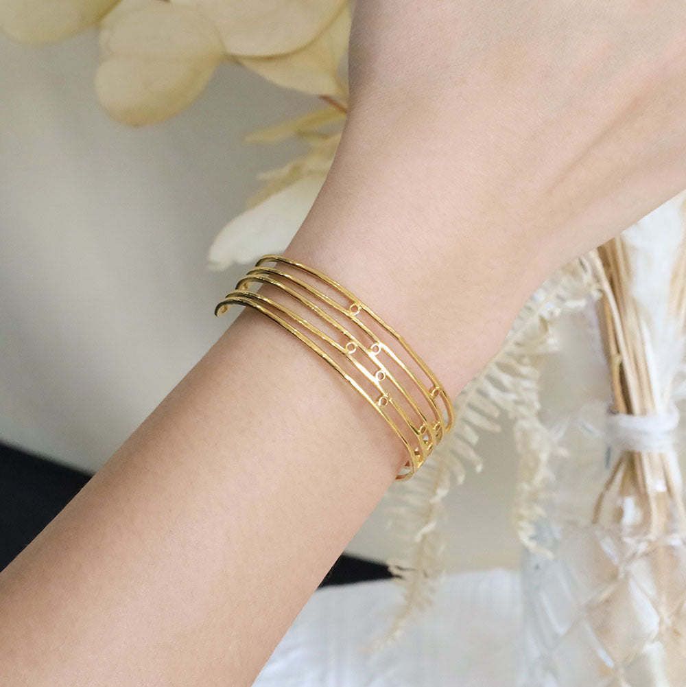 Damen Offener Armreif mit stilvollem Lamellen-Design Shop Nory