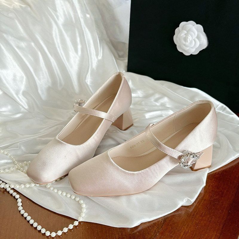 Damen Quadratische Mary‑Jane Pumps mit Riemchen, mittelhohem Blockabsatz und Kristallschnalle Shop Nory
