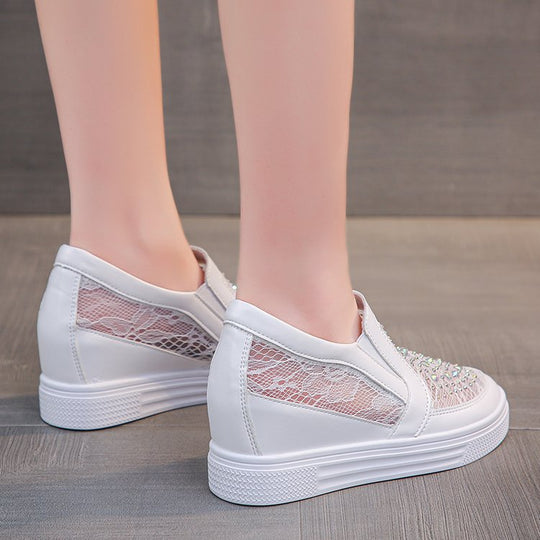 Damen Slip-On Keil-Sneaker mit funkelnden Ziersteinen und elastischen Seiteneinsätzen Shop Nory