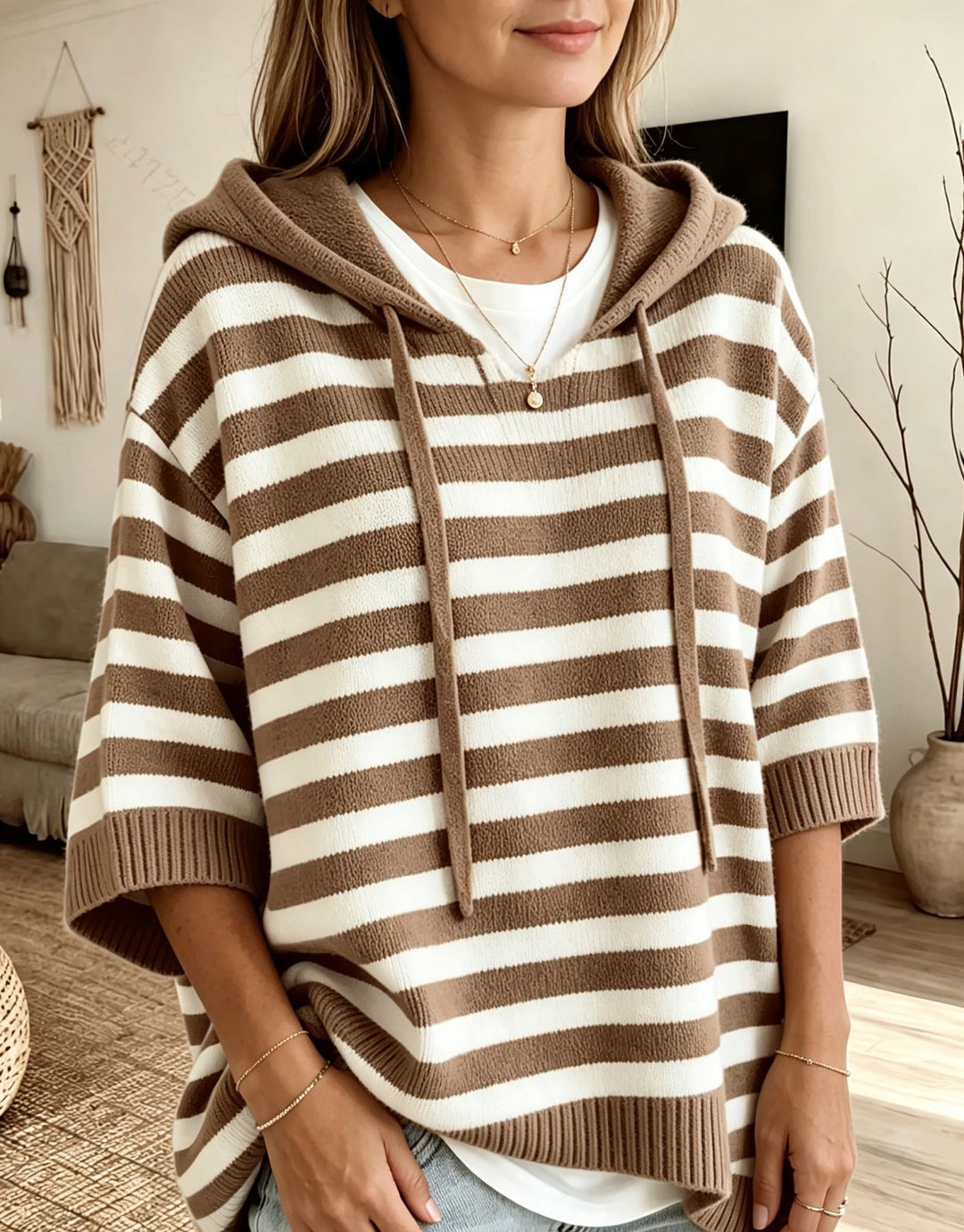 Damen Lässiger gestreifter Kapuzen-Poncho aus weichem Feinstrick mit halblangen Ärmeln Shop Nory