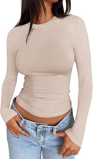 Damen Körpernahes Langarmshirt im Cropped-Look mit verlängerten Ärmeln und Daumenloch Shop Nory