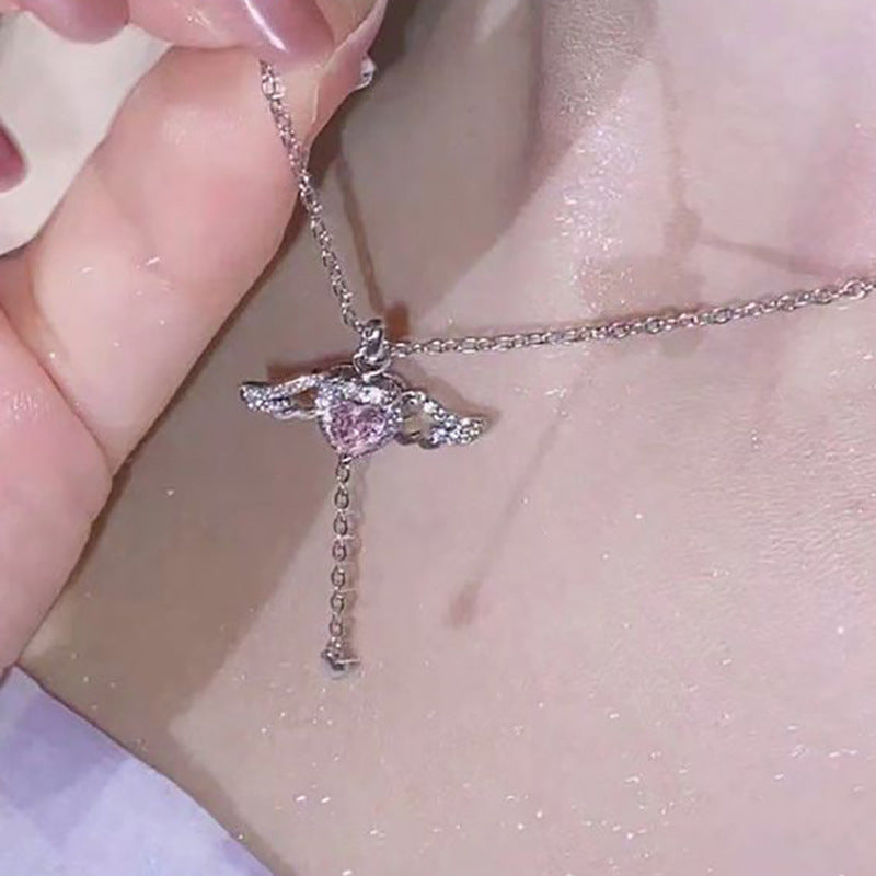 Damen Halskette mit herzförmigem Anhänger aus funkelndem Zirkonia Shop Nory