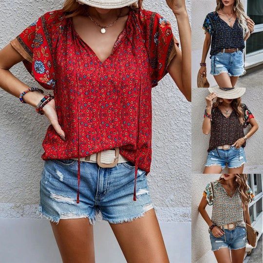 Damen Leichtes Blusenshirt mit V-Ausschnitt, kurzen Kimonoärmeln und floralem Allovermuster Shop Nory