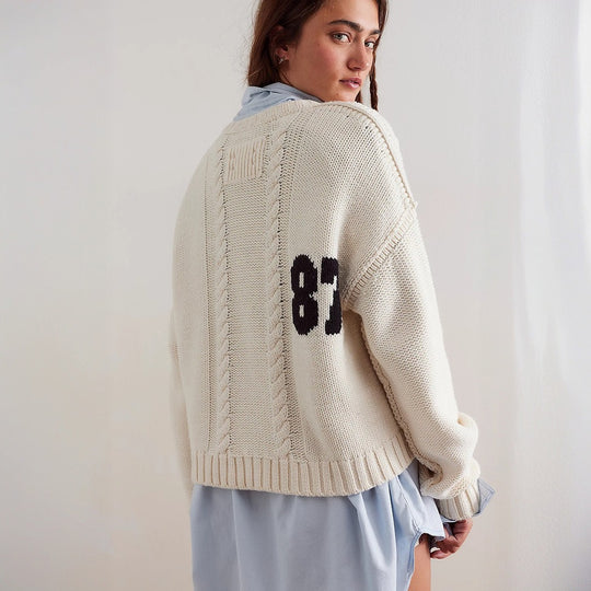 Damen Oversize Grobstrick-Pullover mit sportivem Zahlendekor & Zopfstrickdetail Shop Nory