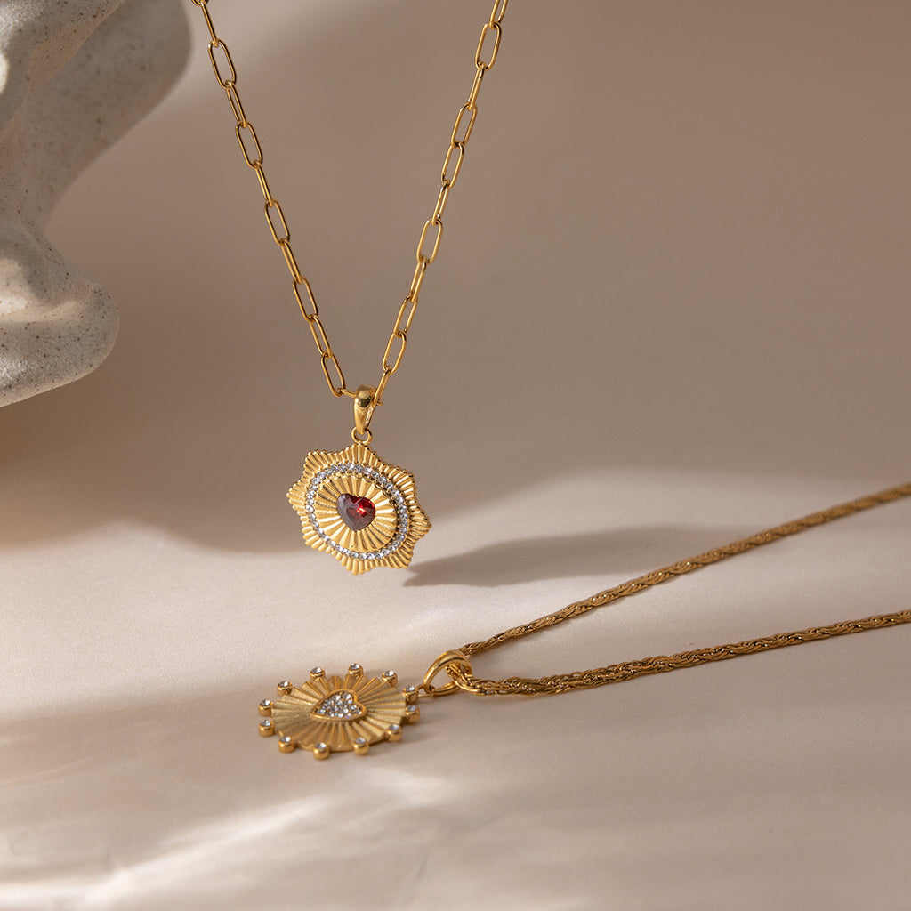 Damen Halskette mit strahlendem Herzanhänger und Zirkonia-Besatz Shop Nory