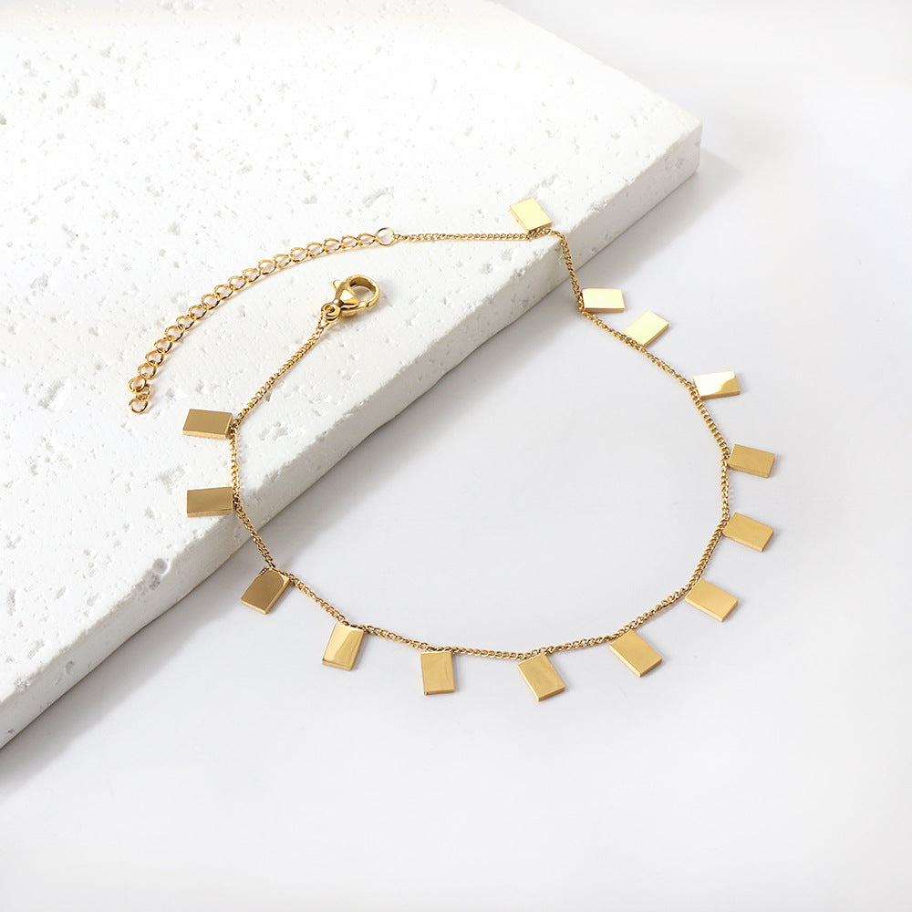 Damen Halskette mit glänzendem Sternanhänger aus hochwertigem Edelstahl und goldplattierter Oberfläche Shop Nory