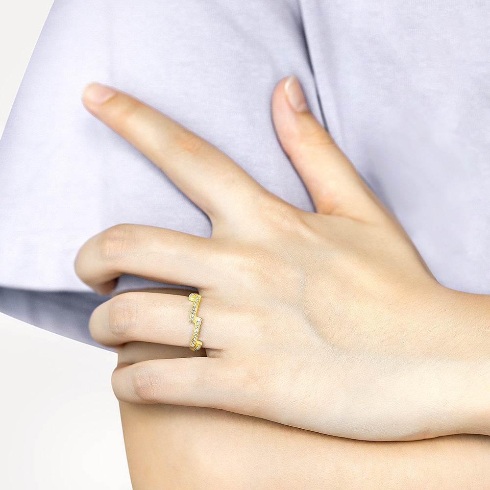 Damen modischer Zirkonia-Ring mit geschwungenem Design Shop Nory