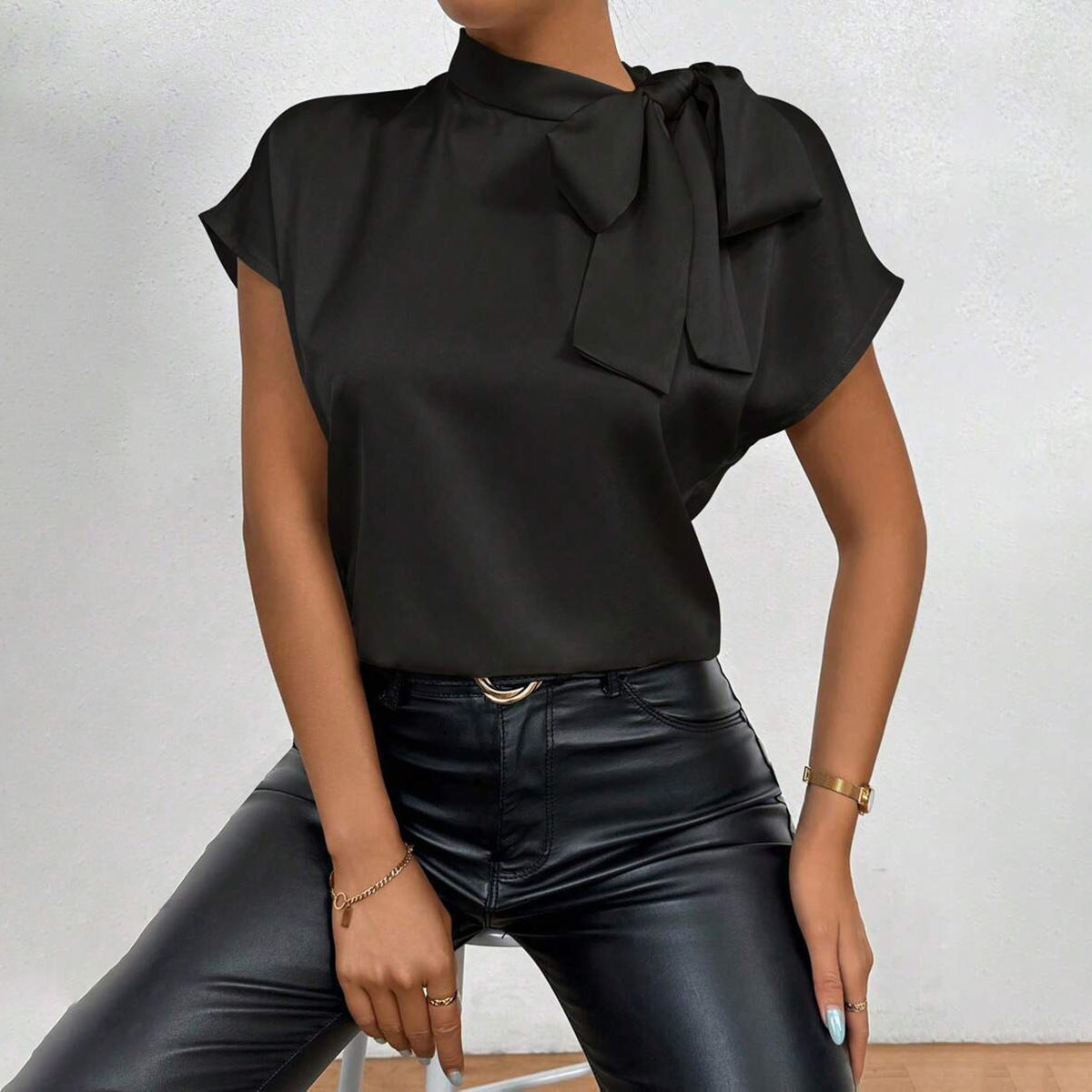 Damen Satin-Top mit eleganter Schleife