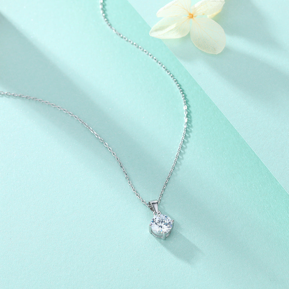 Damen Halskette mit funkelndem Zirkonia-Anhänger in eleganter Fassung Shop Nory