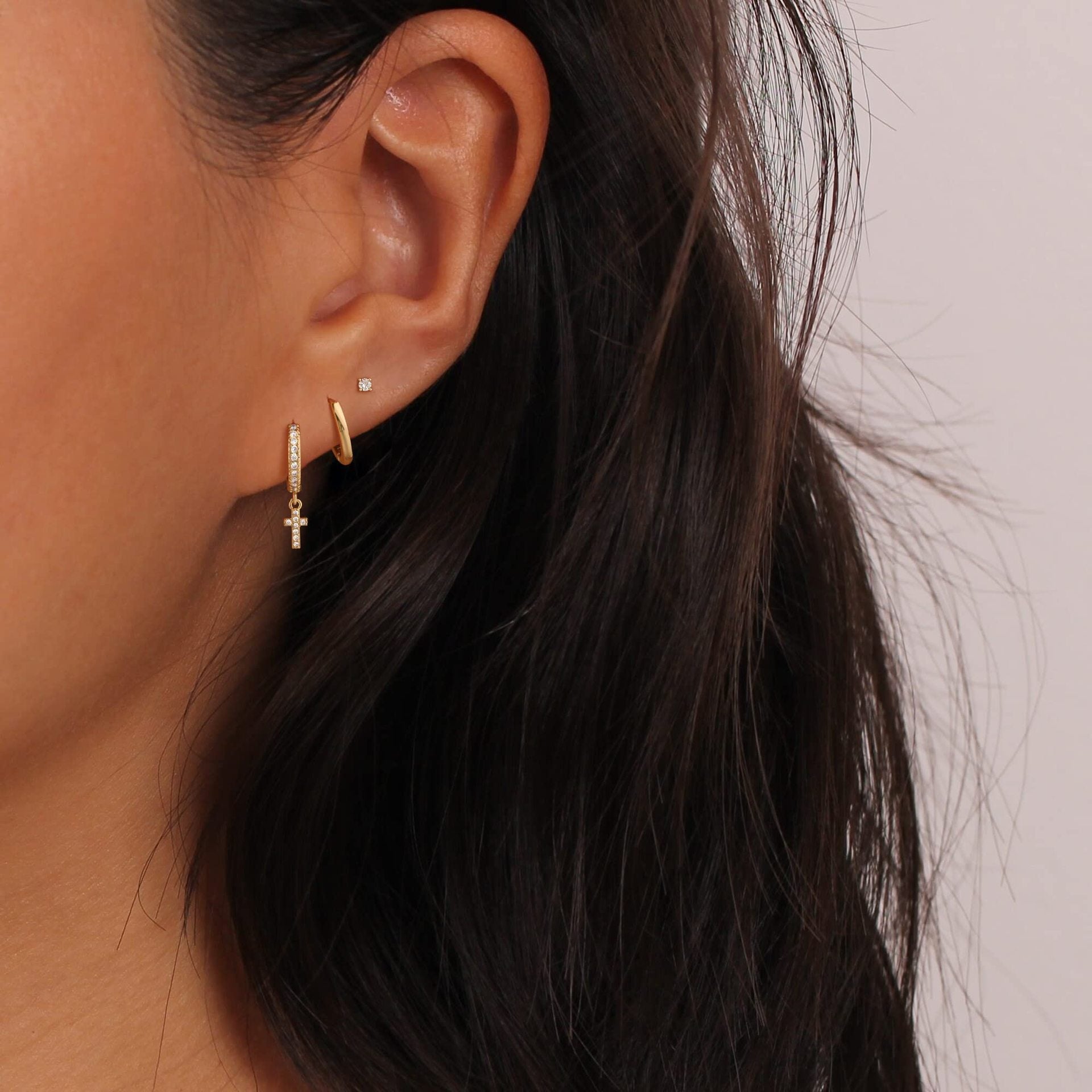 Damen Ohrschmuck-Set mit eleganten Creolen und funkelnden Zirkonia Shop Nory