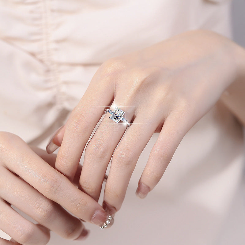 Damen Solitärring mit elegantem Quarzkristall und filigranem Design Shop Nory