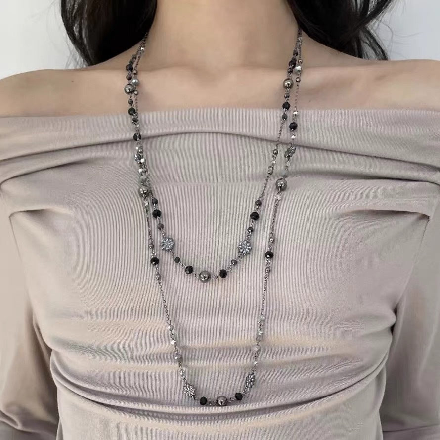 Damen mehrlagige Halskette mit floralem Design und funkelnden Akzenten Shop Nory