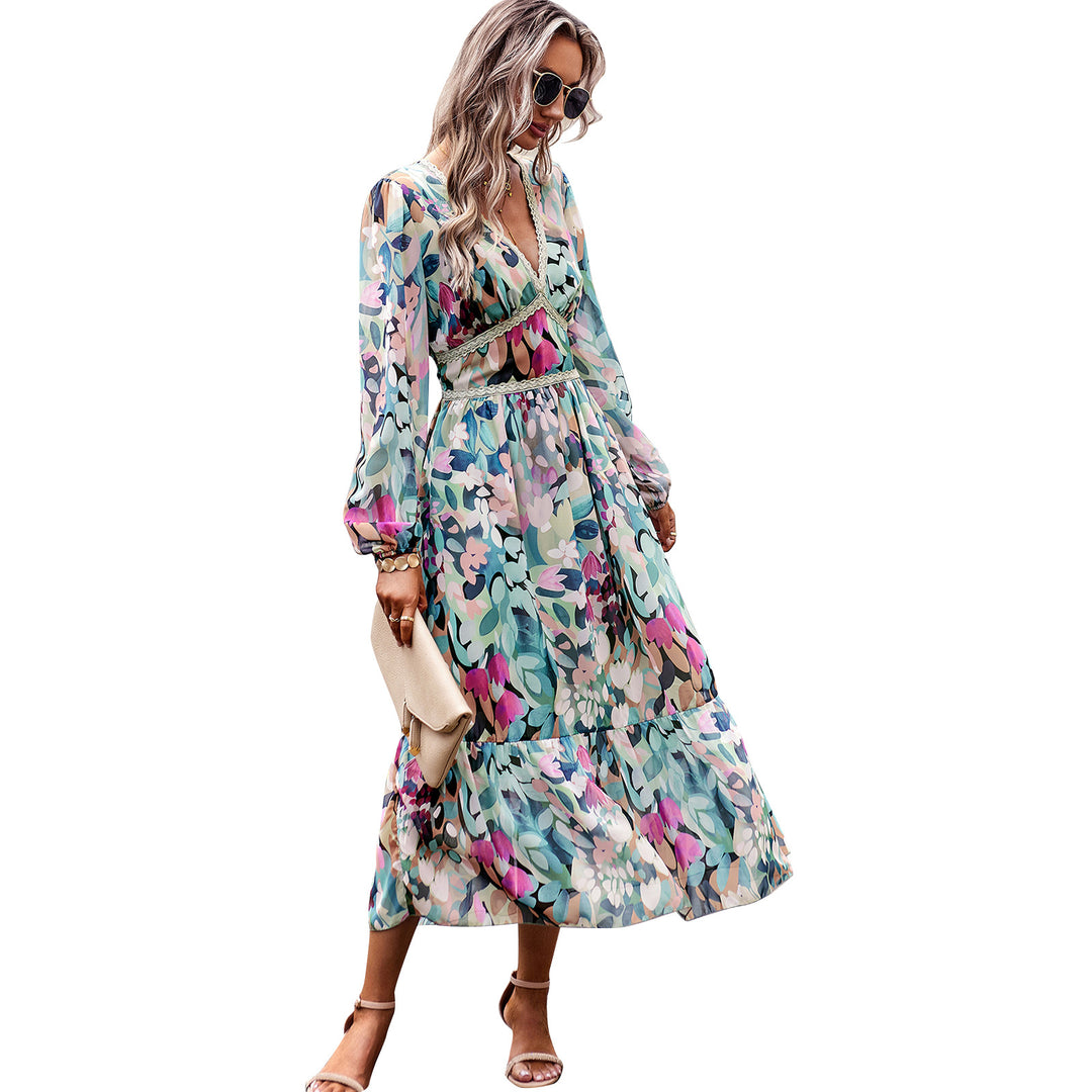 Damen nan fließendes Maxikleid mit V-Ausschnitt, geraffter Empire‑Taille und Stufenrock Shop Nory