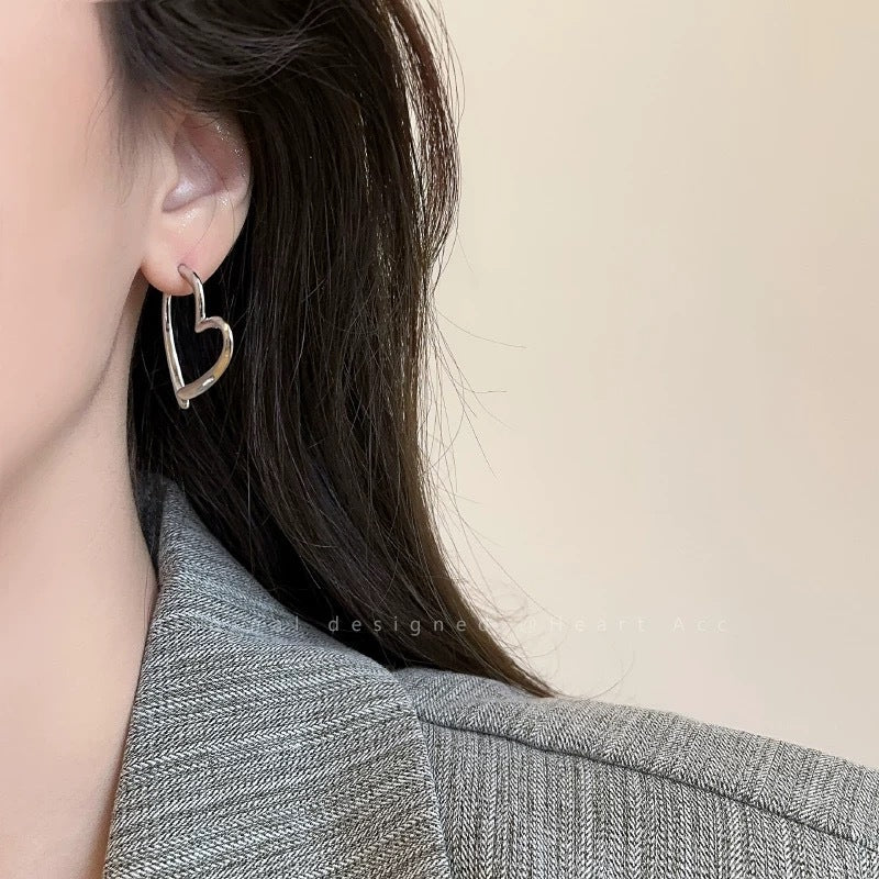 Damen Ohrstecker im modernen Herzdesign Shop Nory