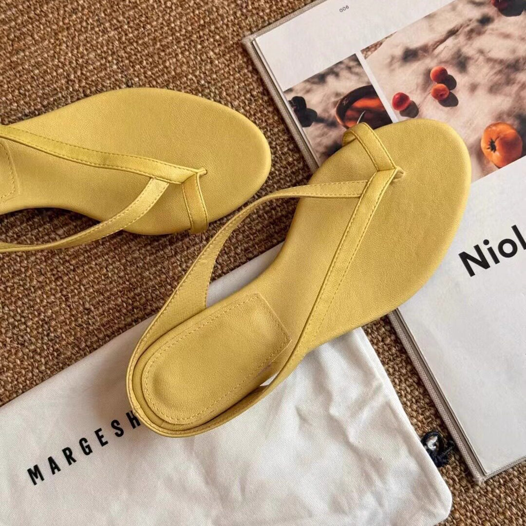 Damen Riemensandalen mit flexiblem Fußbett und eleganter Schnallenakzentgestaltung
