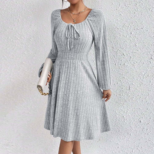 Damen geripptes Strickkleid mit taillierter Korsagenoptik, U-Boot Ausschnitt und A-Linien Rock Shop Nory