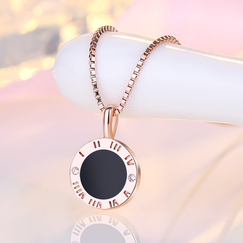 Damen Halskette mit zeitlosem, rundem Anhänger und funkelnden Zirkonia Shop Nory