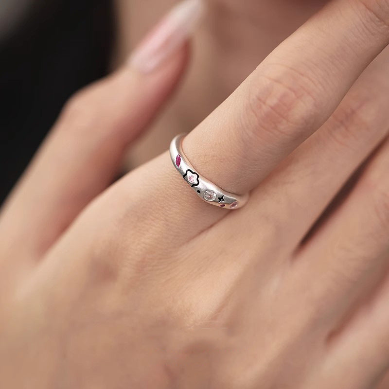 Damen Offener Ring mit floralem Design und bunten Akzenten Shop Nory