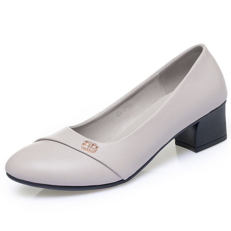 Damen elegante Pumps mit komfortablem Blockabsatz und modischem Schmuckdetail