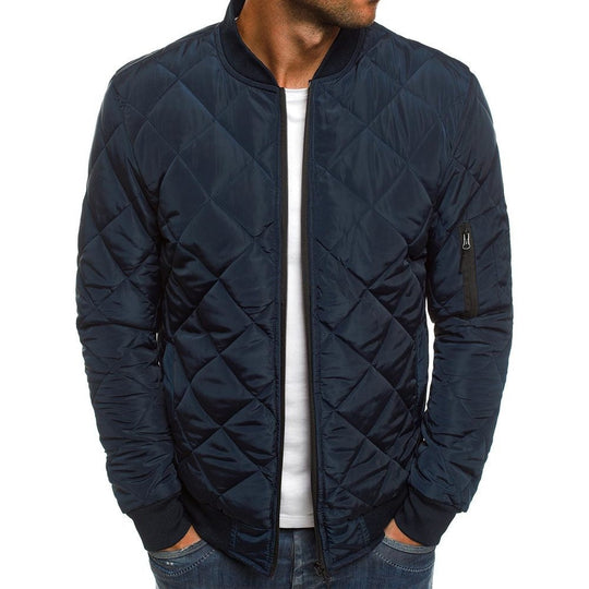 Herren Steppjacke mit hohem Kragen und seitlichen Reißverschlusstaschen