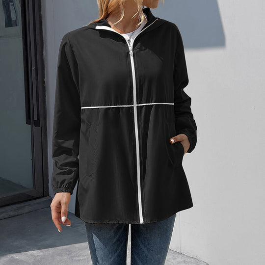Damen leichte Regenjacke mit praktischer Kapuze und seitlichen Taschen