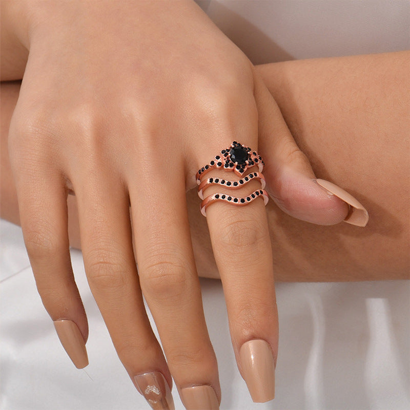Damen Statement-Ring mit filigranem Blumenmuster und funkelnden Akzenten Shop Nory