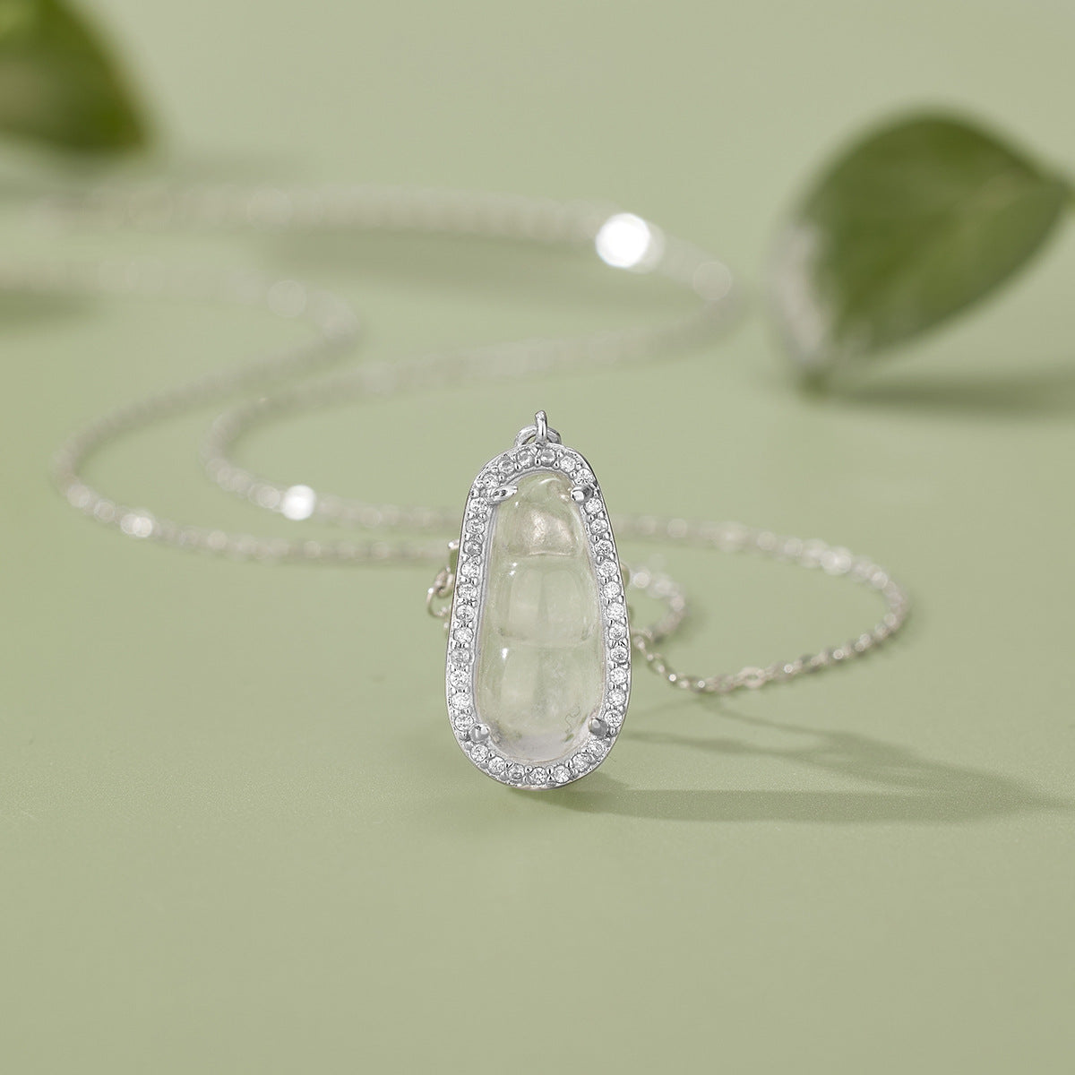 Damen elegante Halskette mit einzigartigem Anhänger und funkelnden Zirkonia Shop Nory