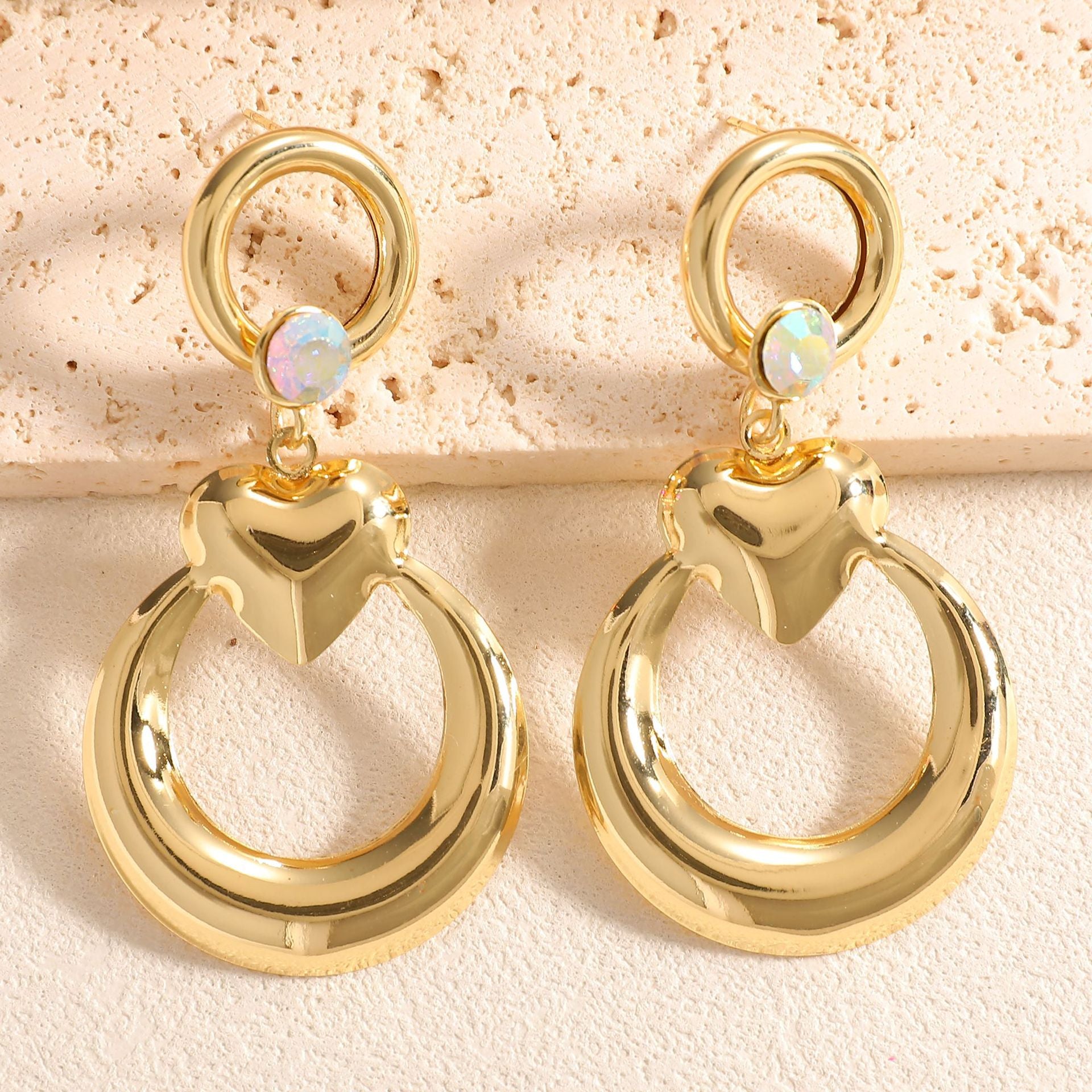 Damen Ohrringe mit modernem Herz- und Ringdesign Shop Nory